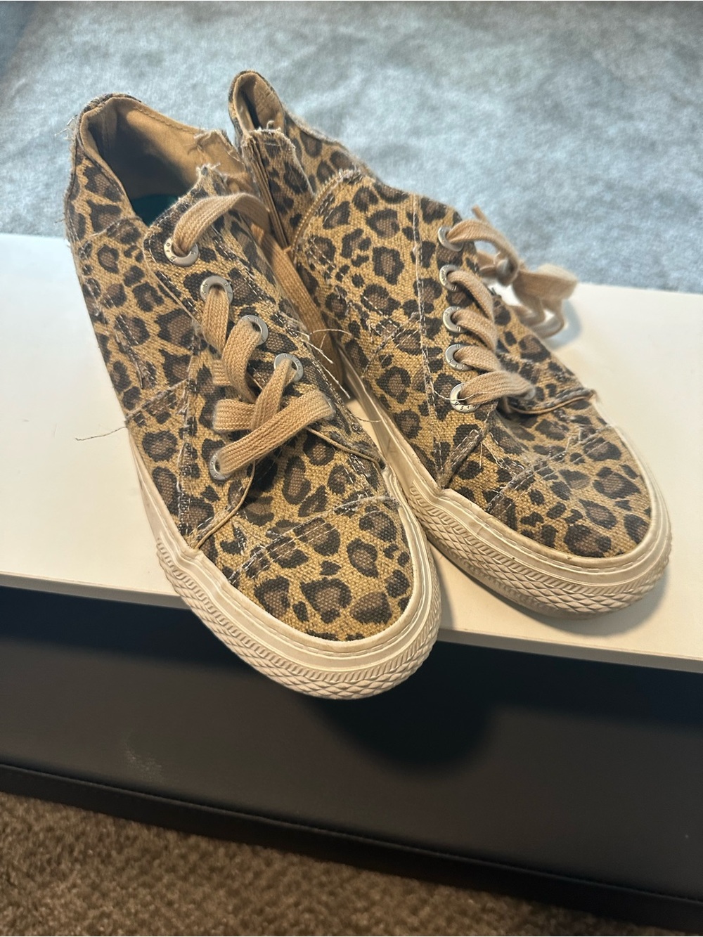 Leopard Print Canvas Low-Top Sneakers - Tan/Brown-Size 8